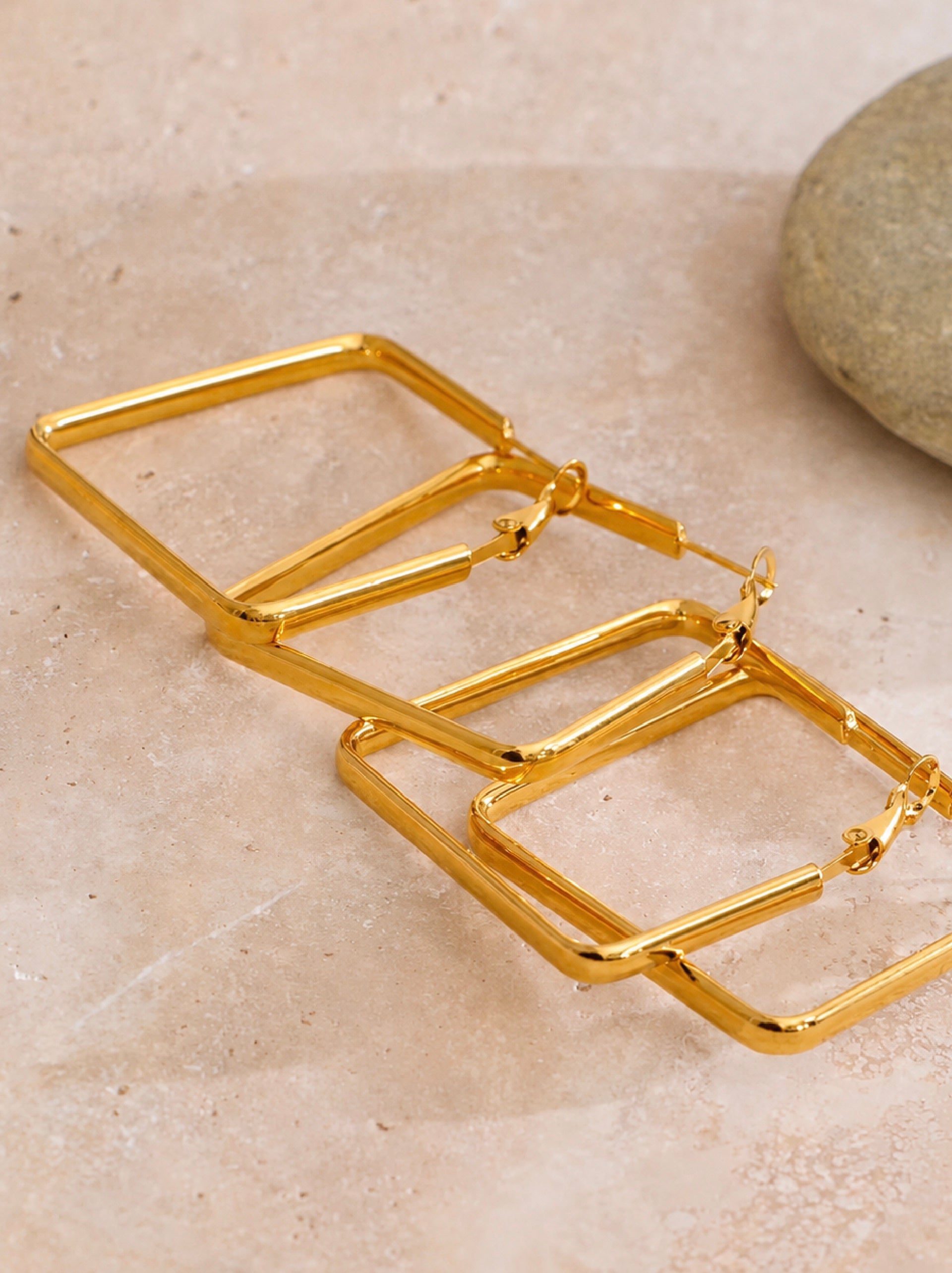 Square Classic Hoops