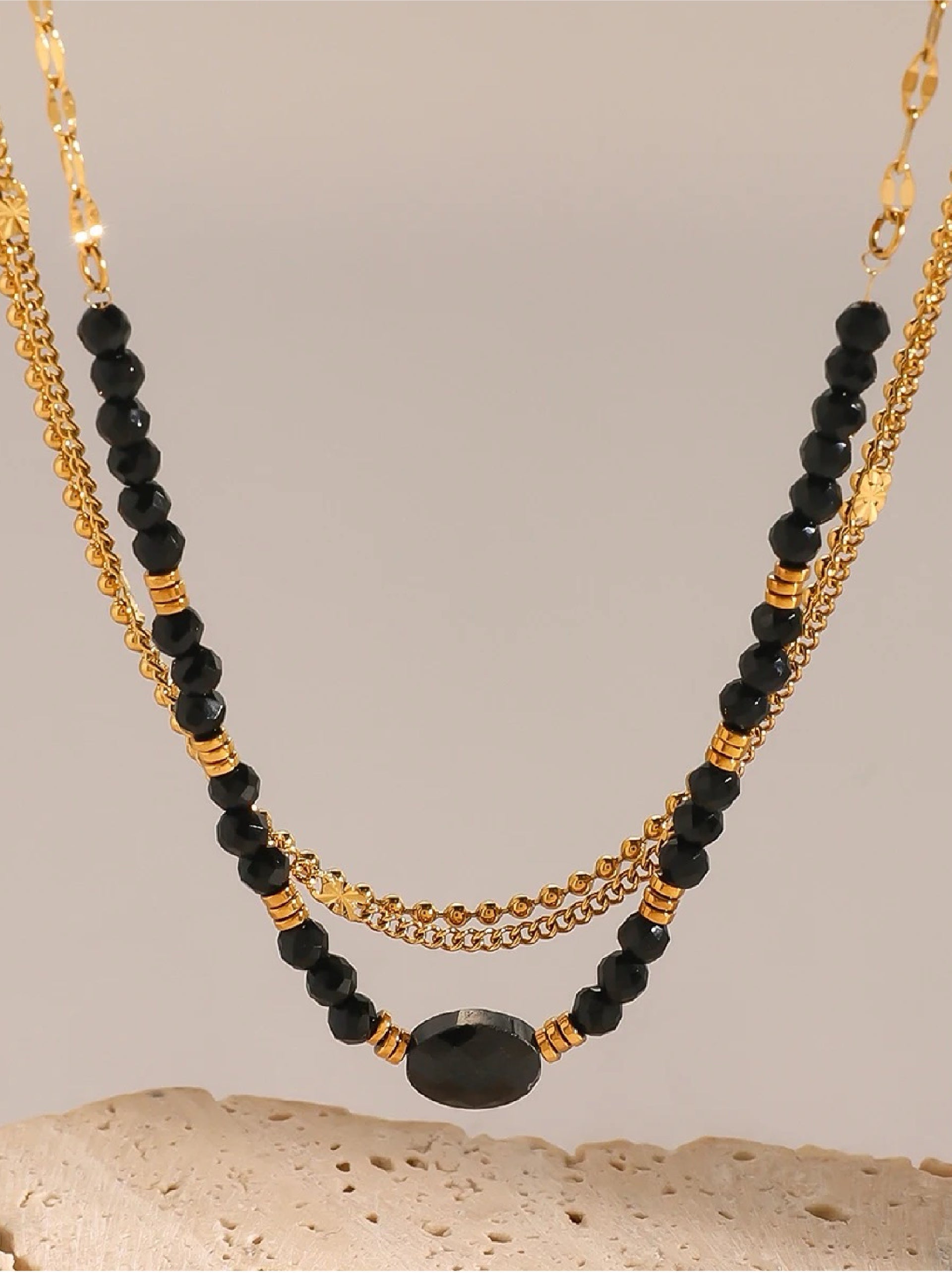 Onyxia Necklace