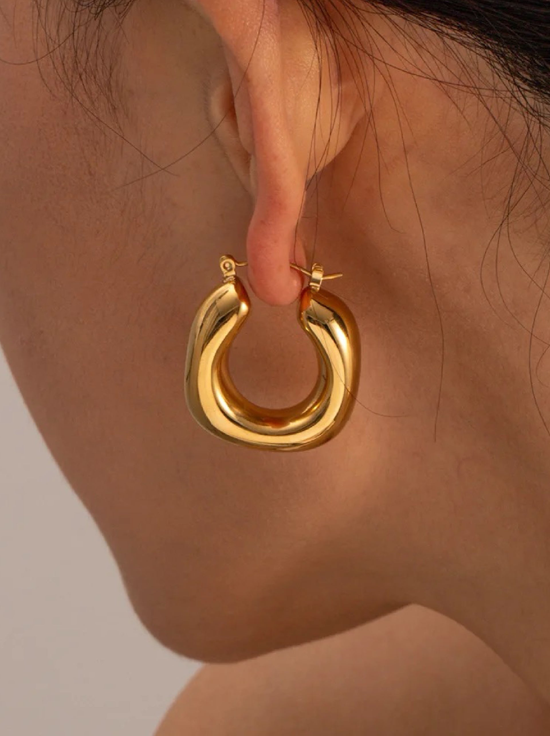Luna Hoops