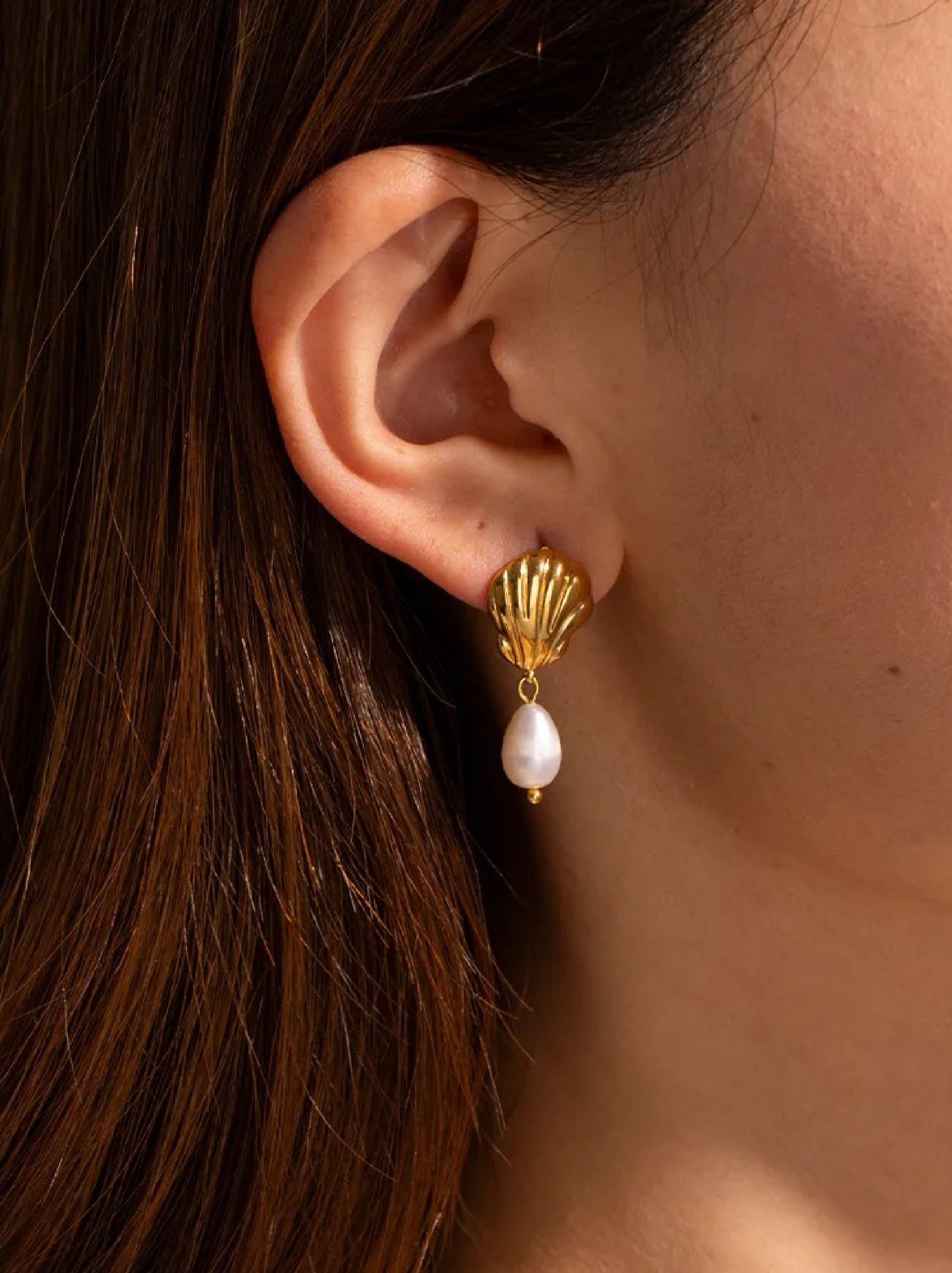 Shell Earring