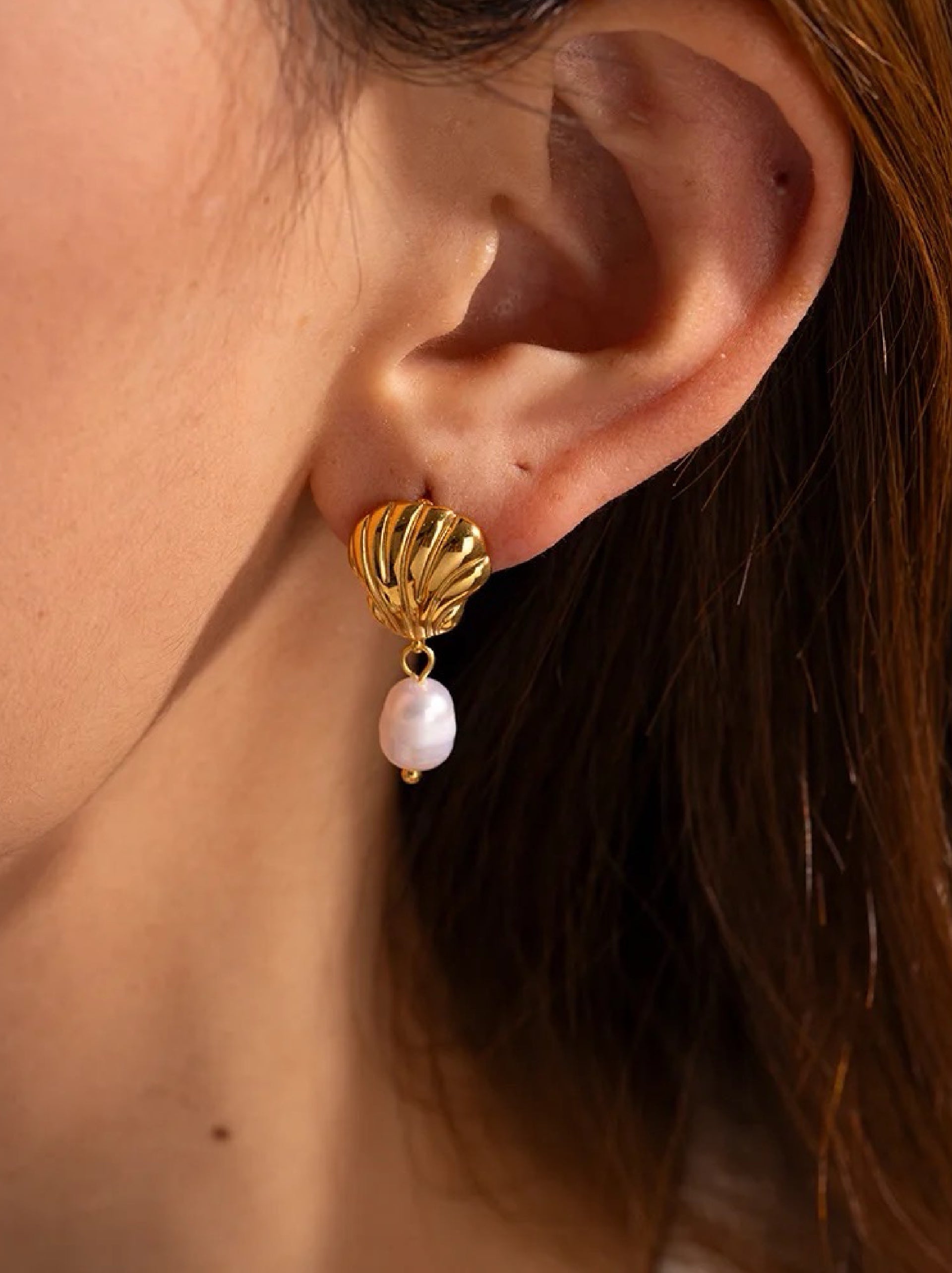 Shell Earring