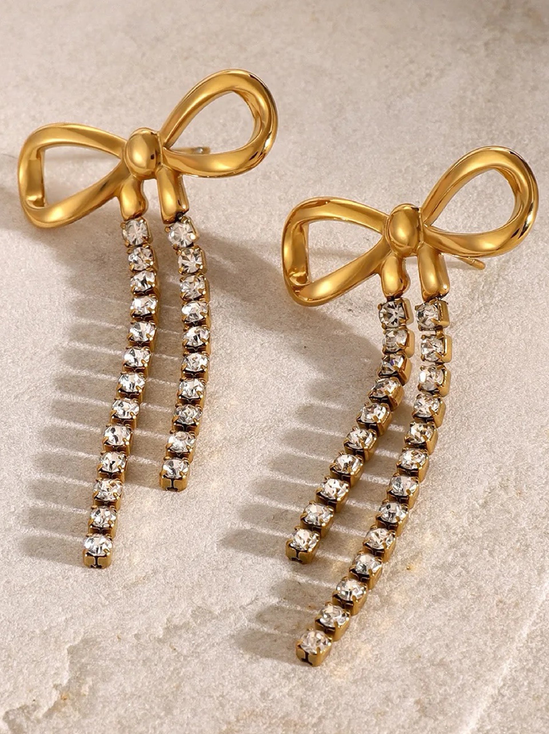 Twinkle Ribbon Earring