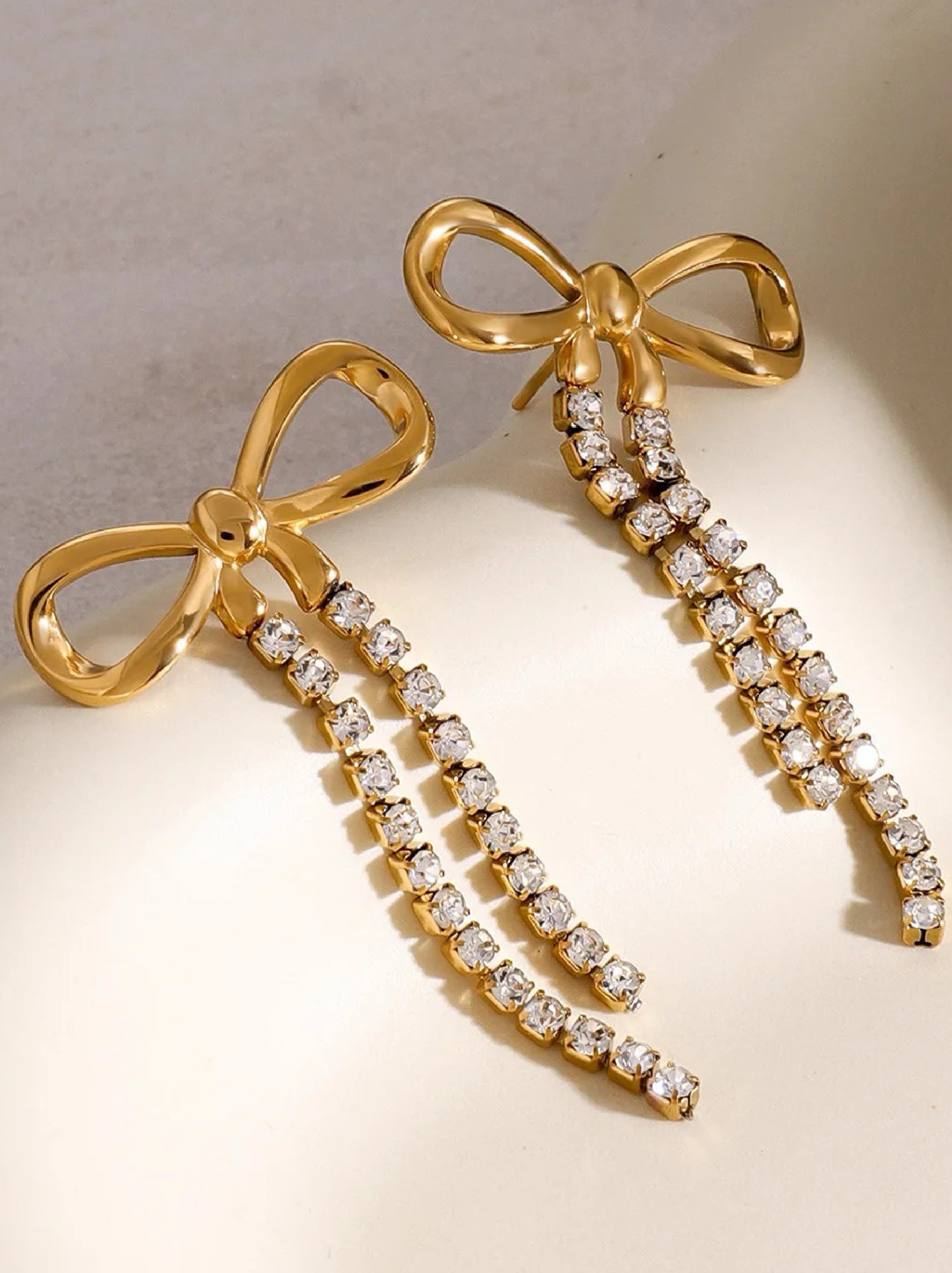 Twinkle Ribbon Earring