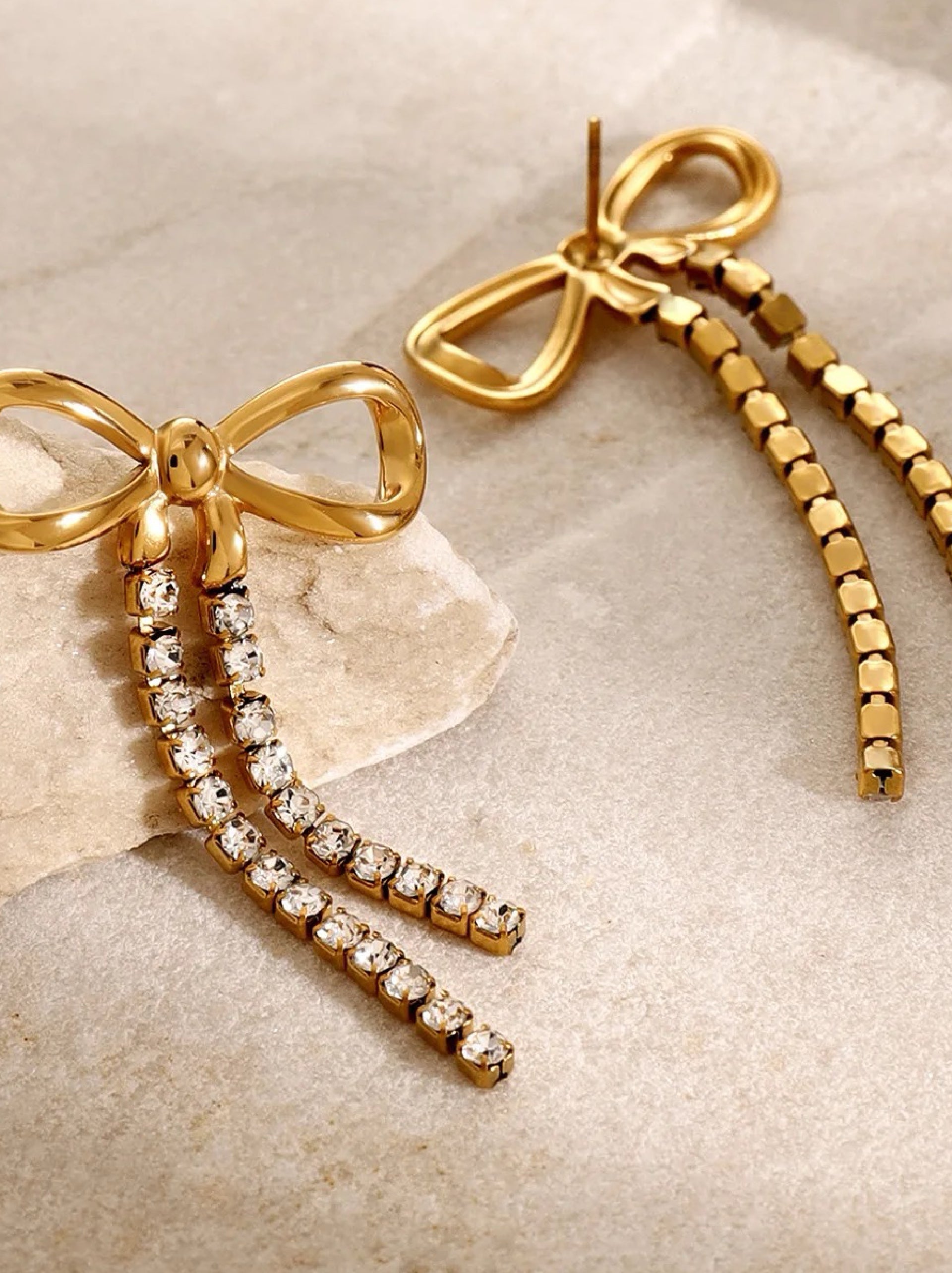 Twinkle Ribbon Earring