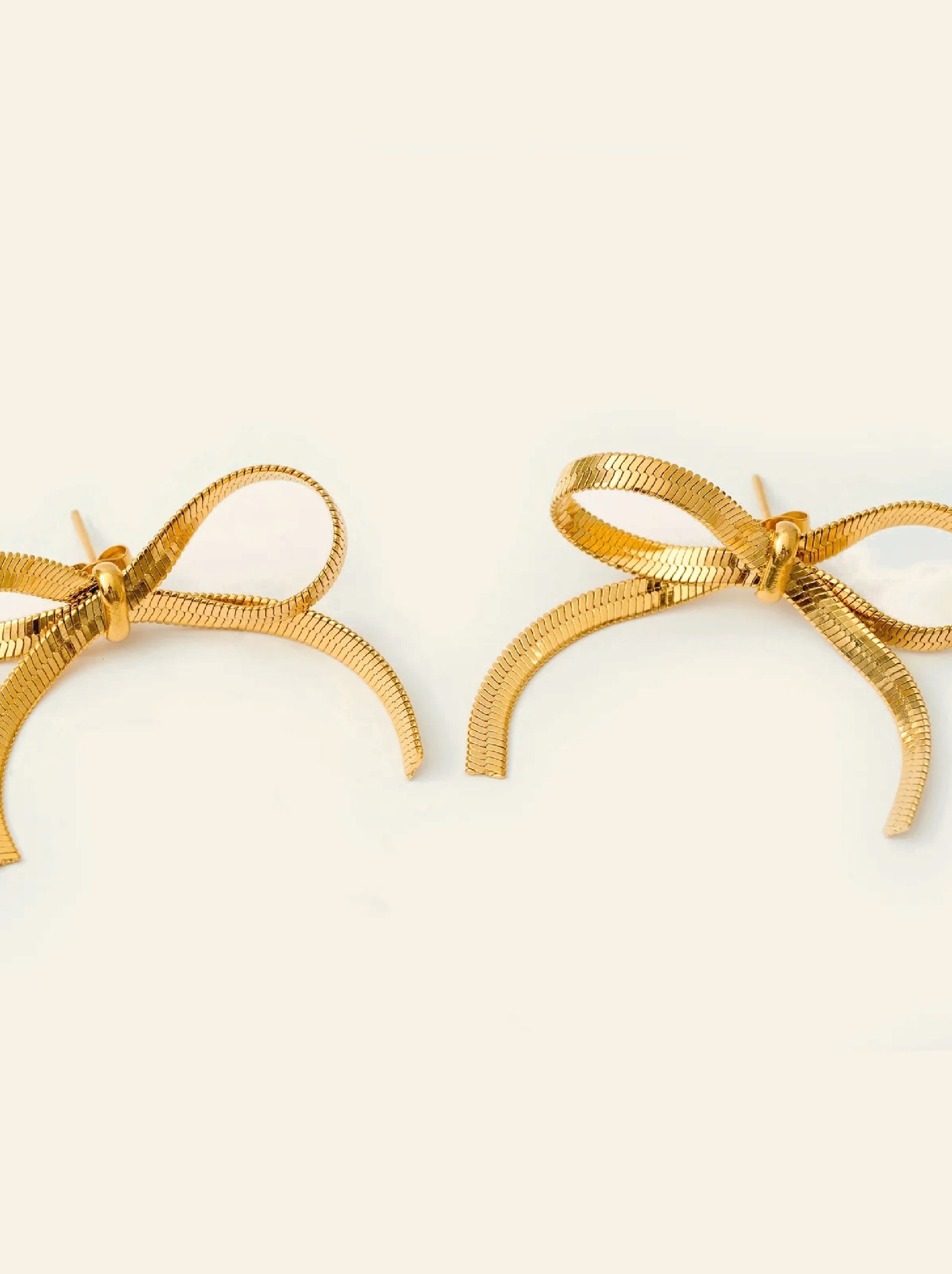 Micky bow Earring