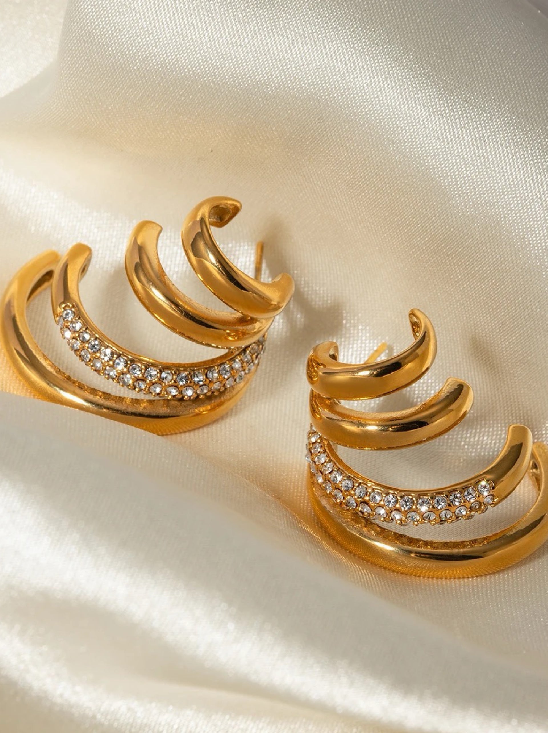 Crawler Earring