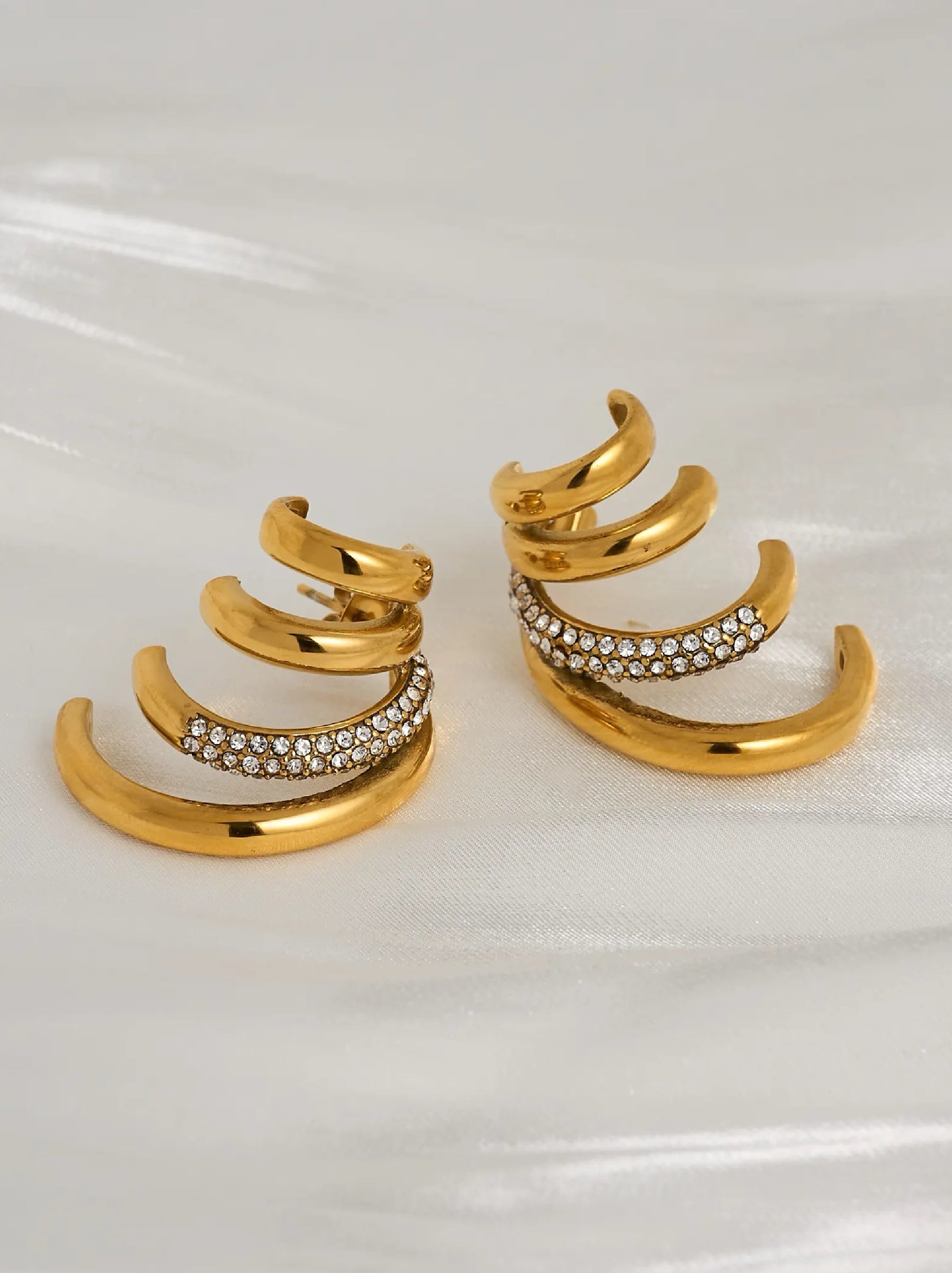 Crawler Earring