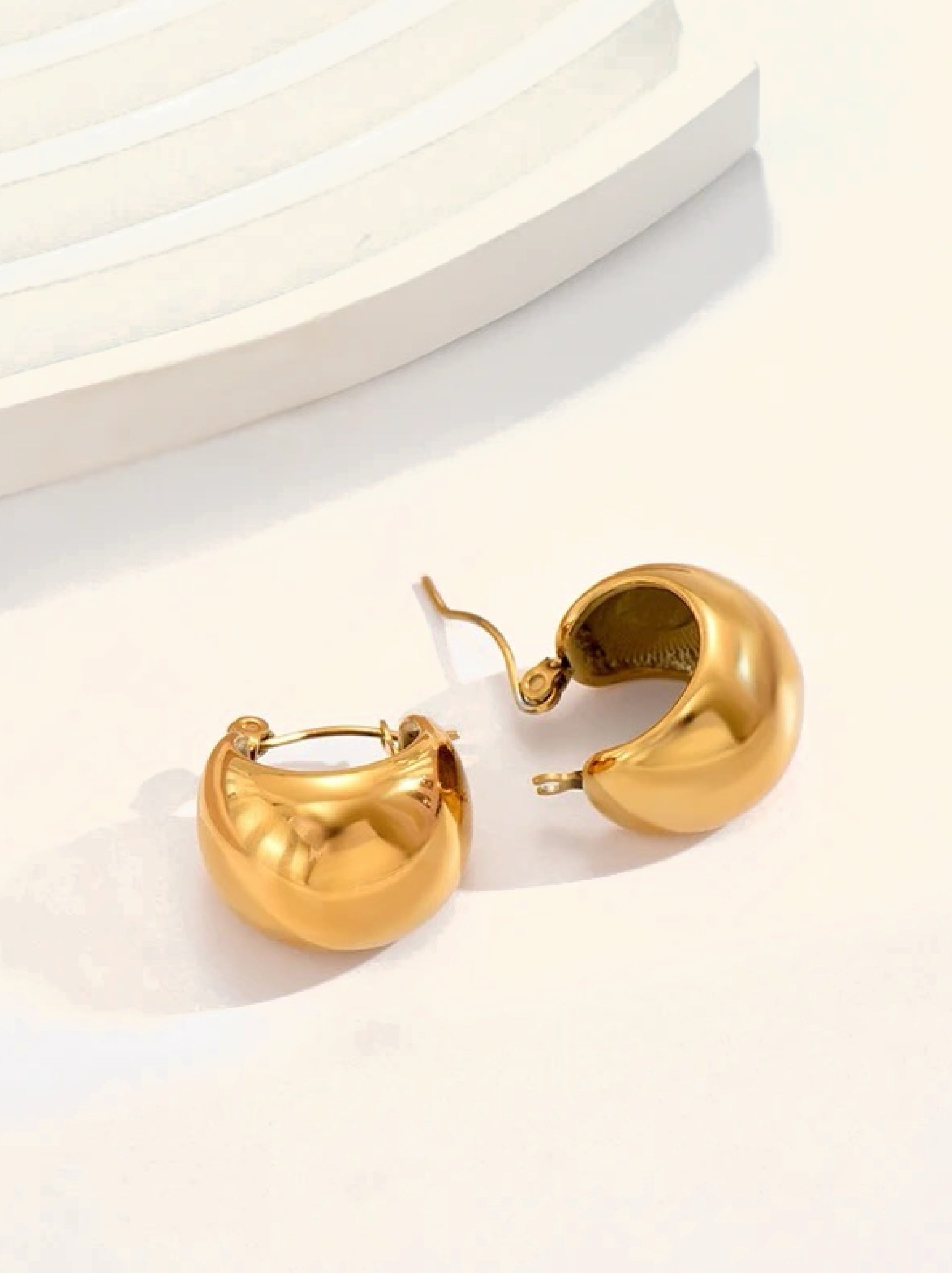 Pluto Huggies Hoop