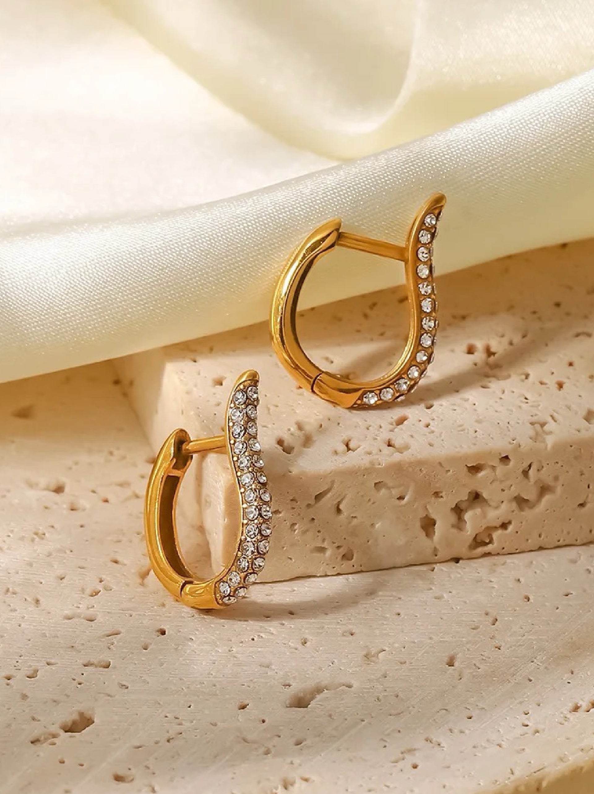 Gleam Hoops