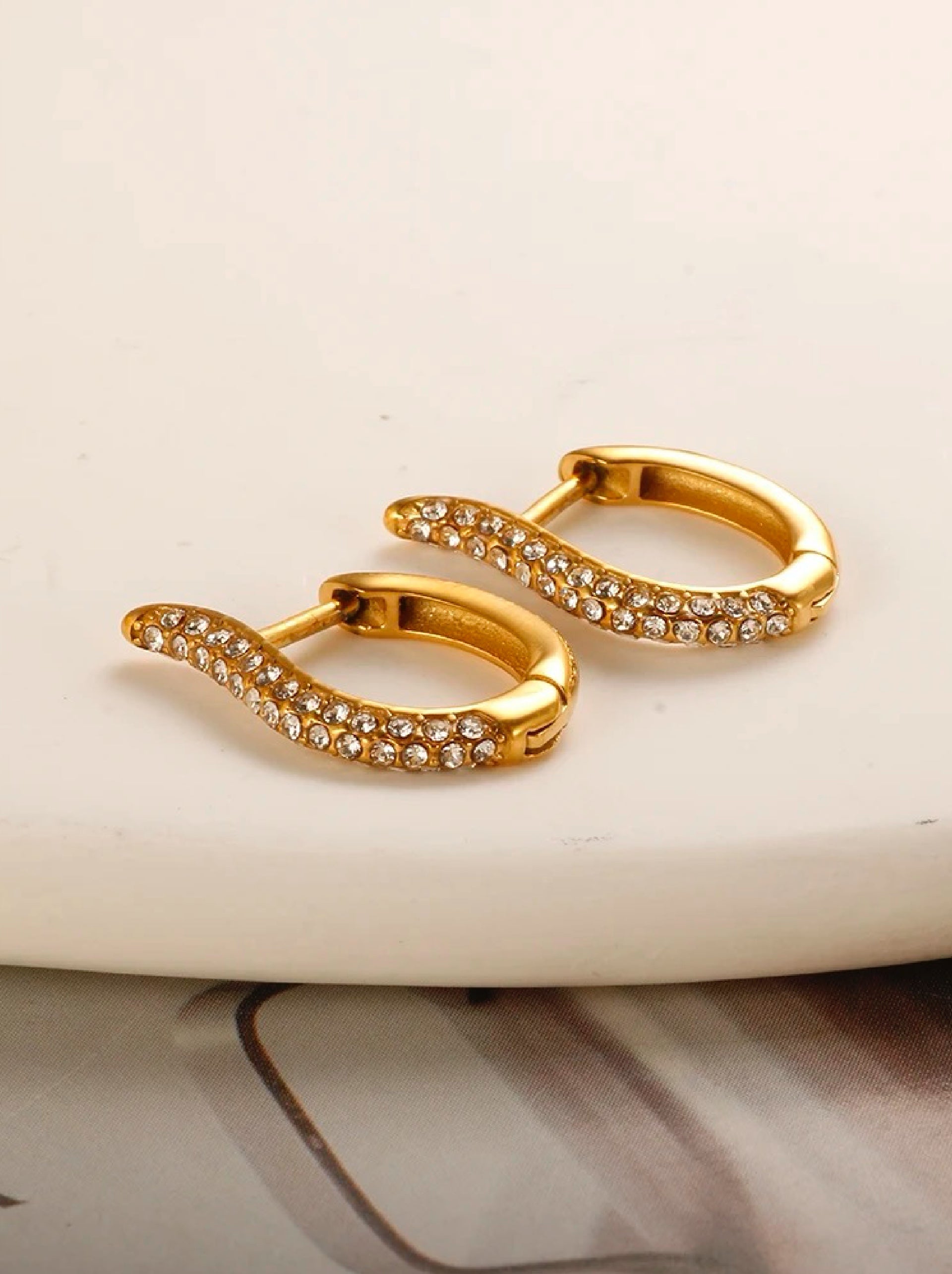 Gleam Hoops