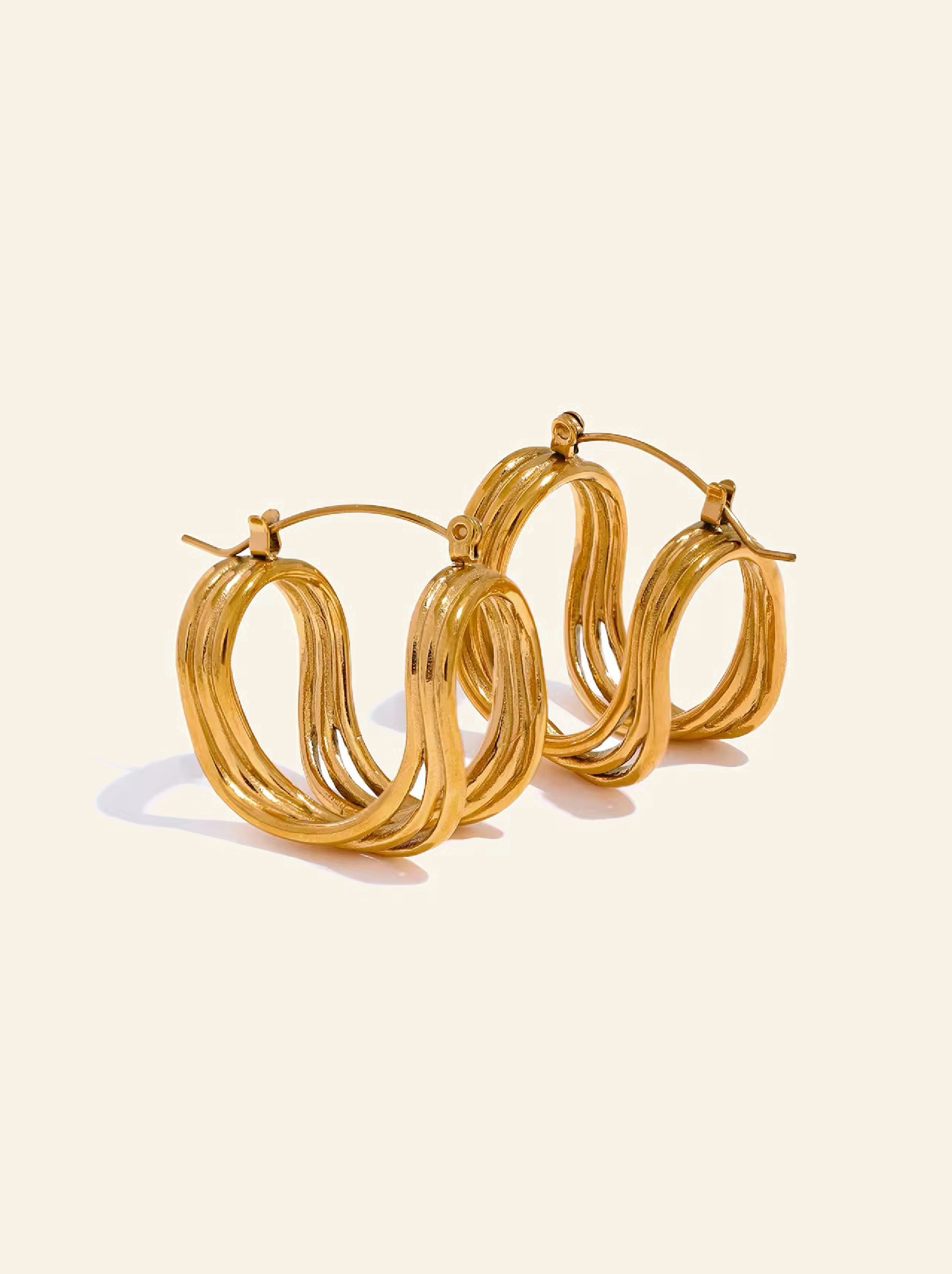Tote Twist Hoops