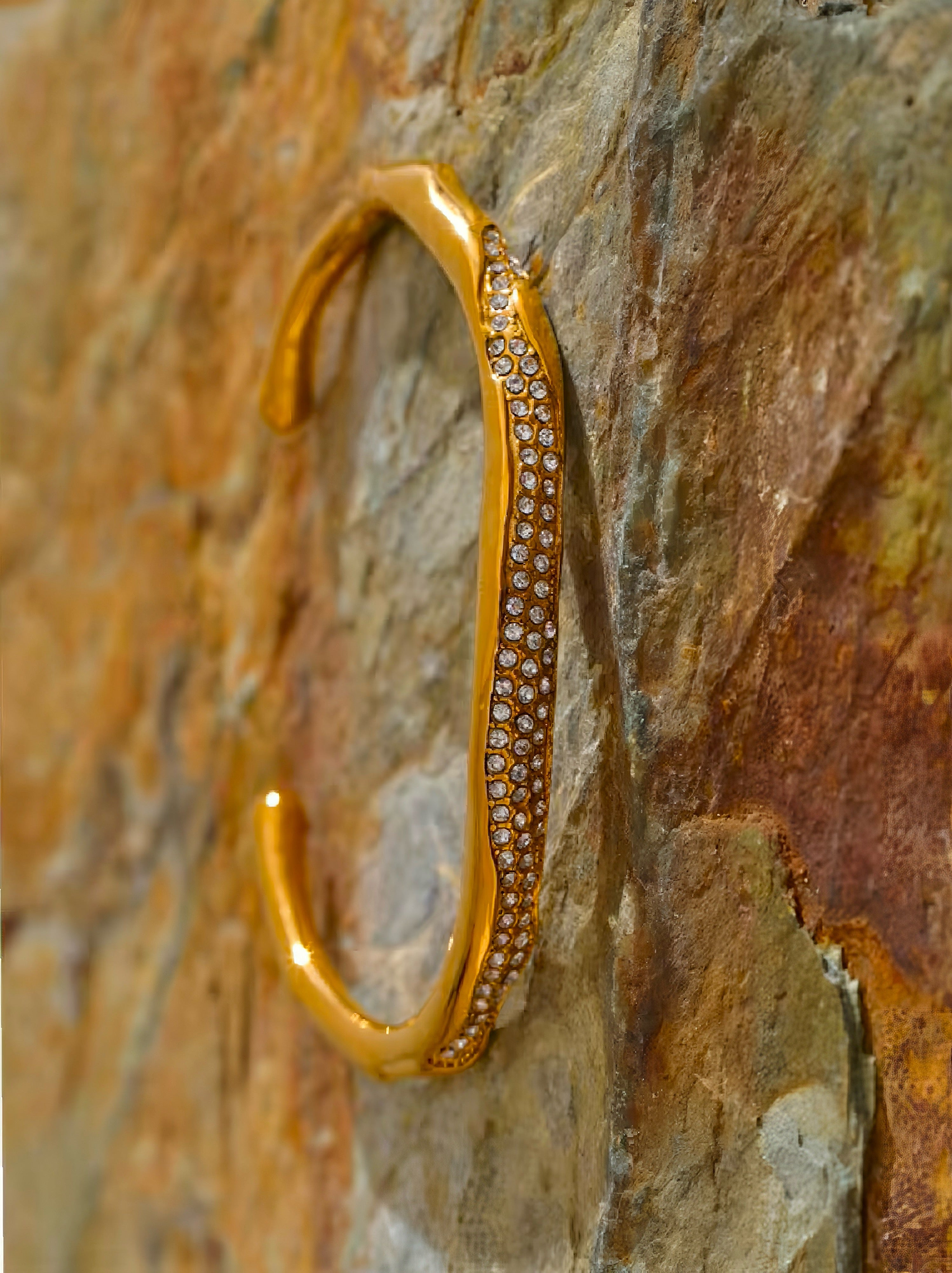 Midas’s Stream Cuff Bracelet