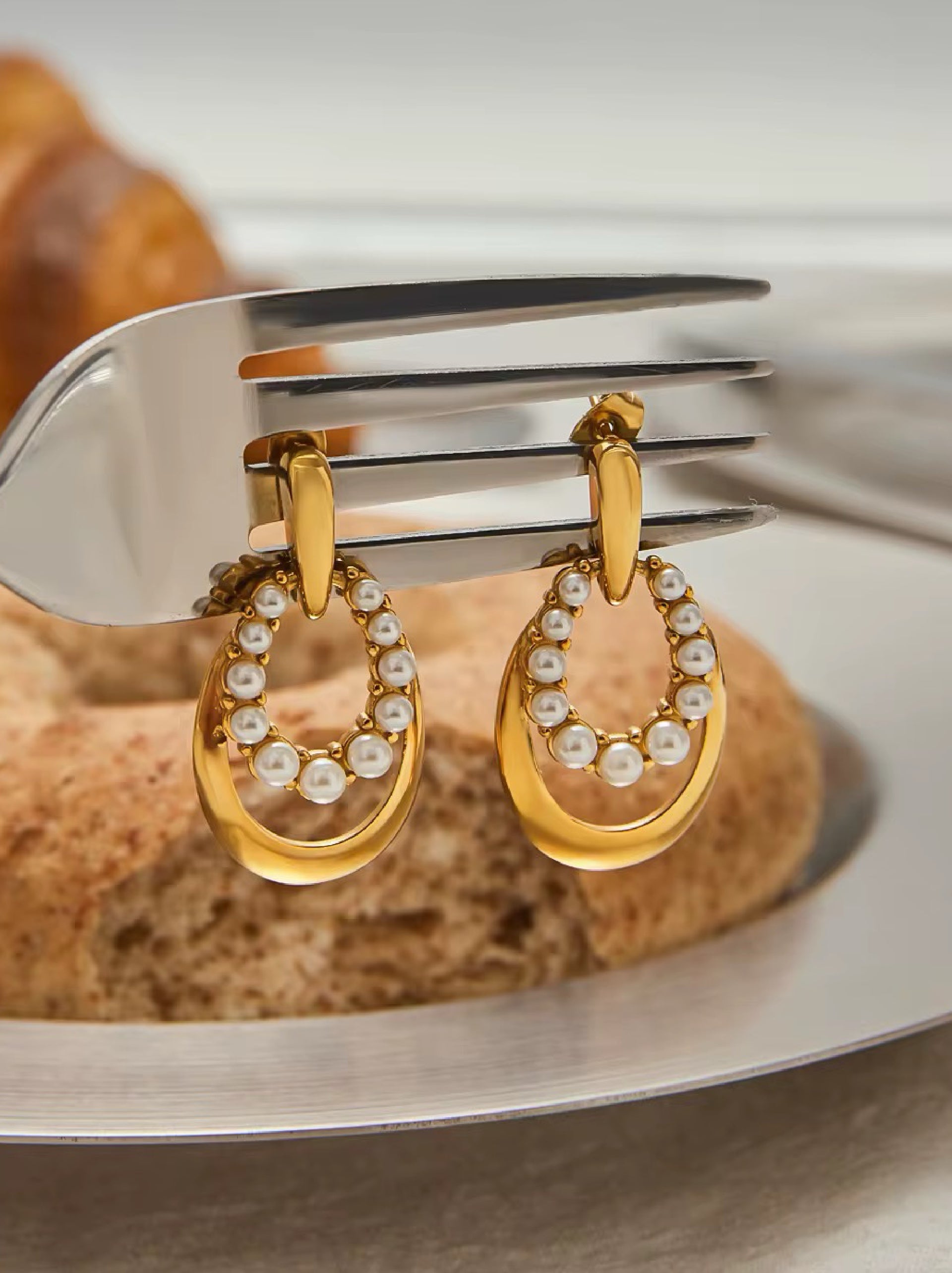 Twin Oval Pearl Earrings