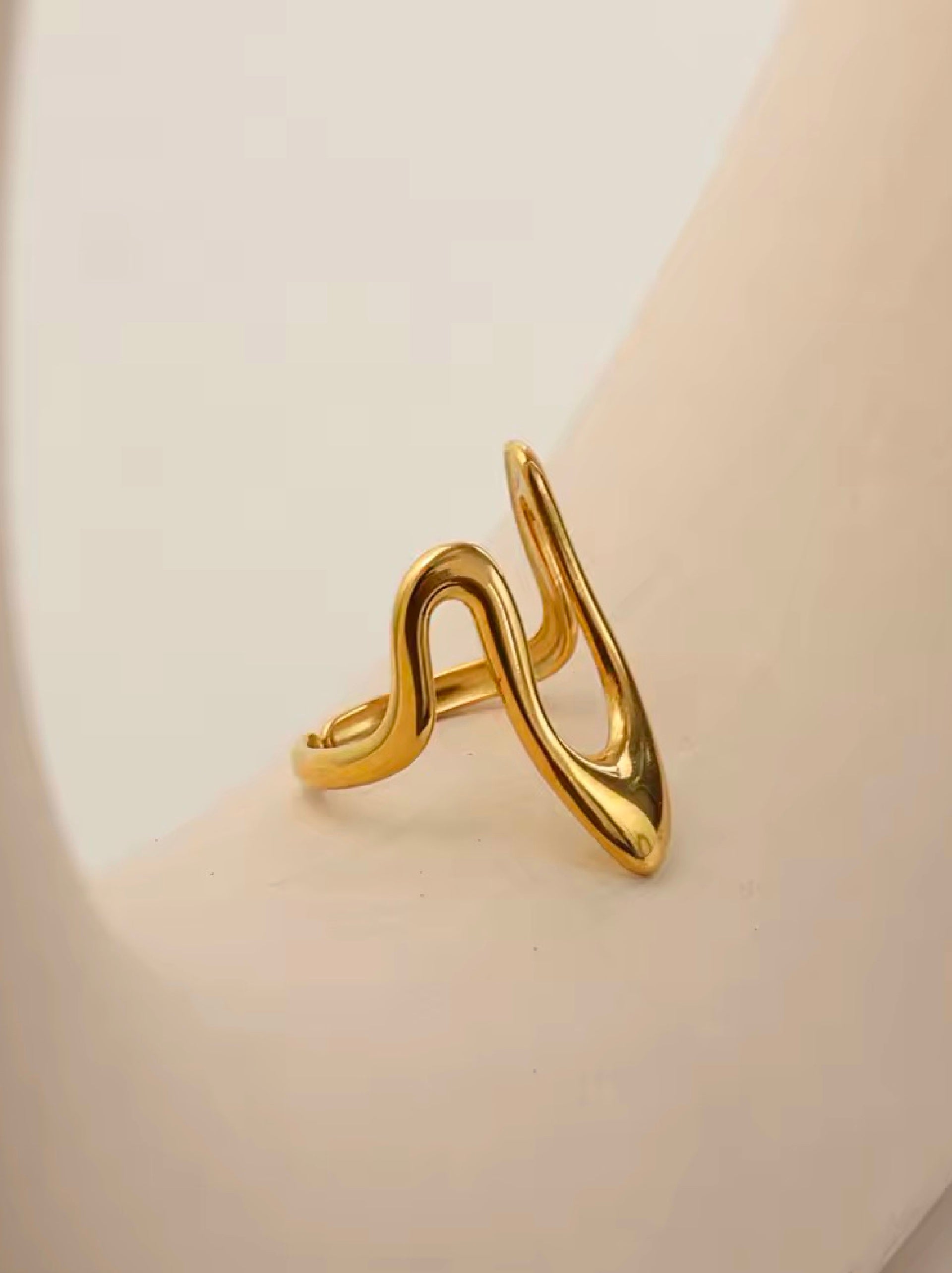 Vecnna Adjustable Ring