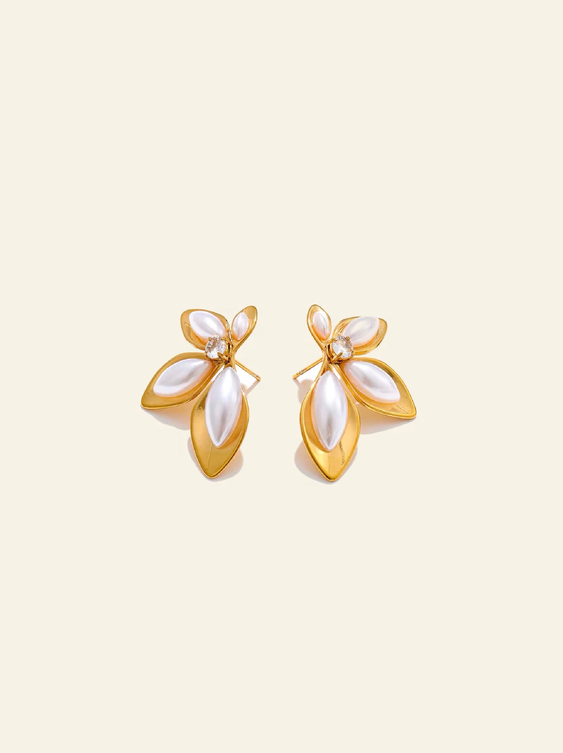 Petal Snow Earrings