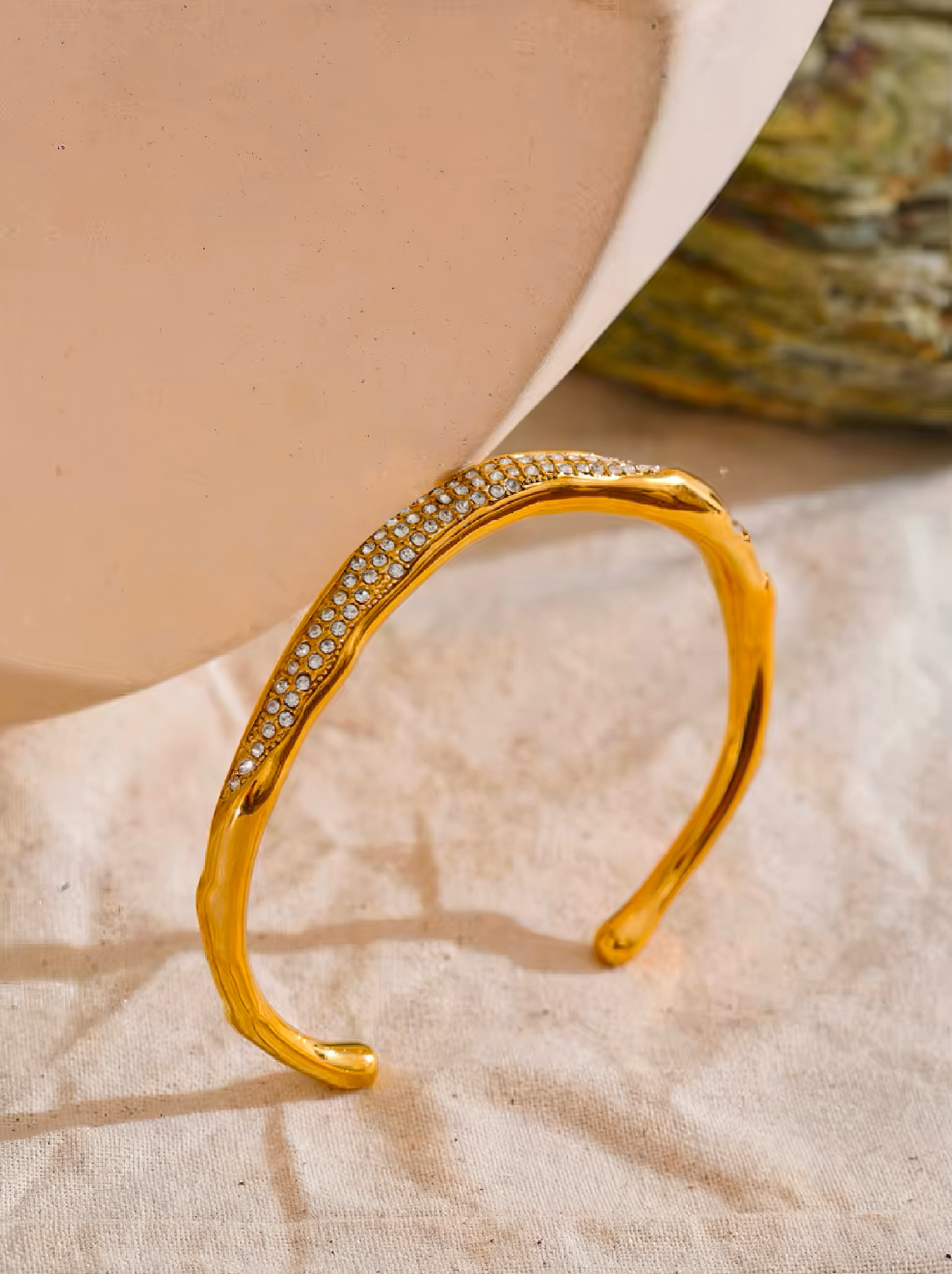 Midas’s Stream Cuff Bracelet