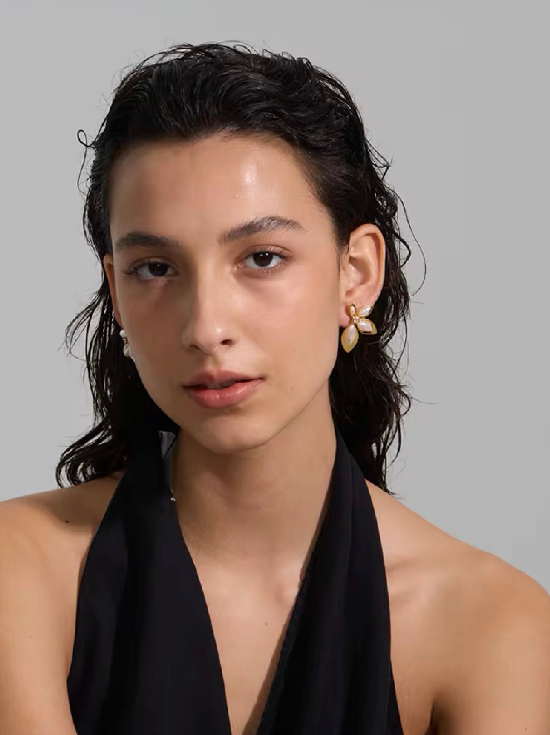 Petal Snow Earrings